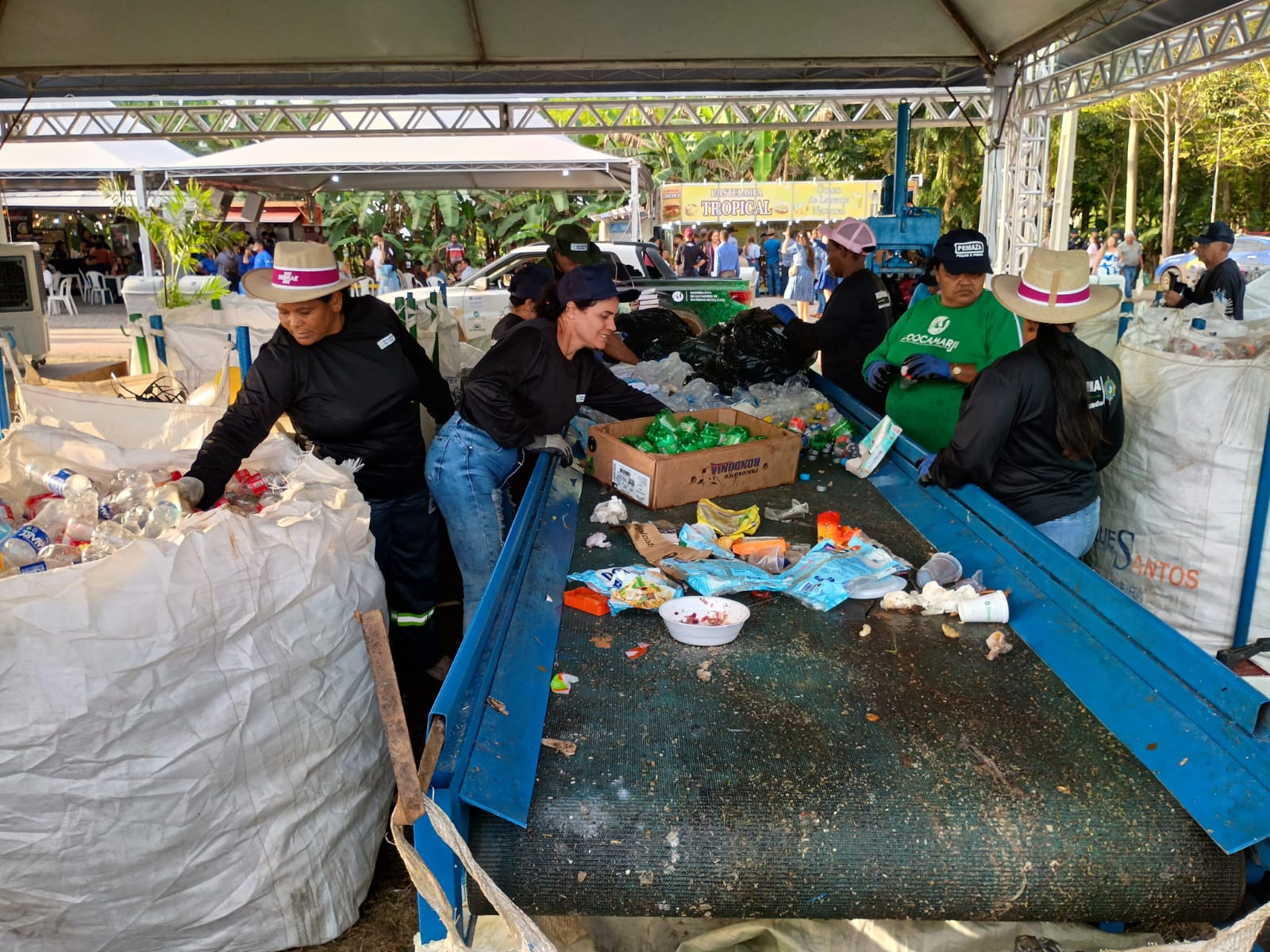 MEIO AMBIENTE: Cooperativa recolhe resíduos para reciclagem na Rondônia Rural Show