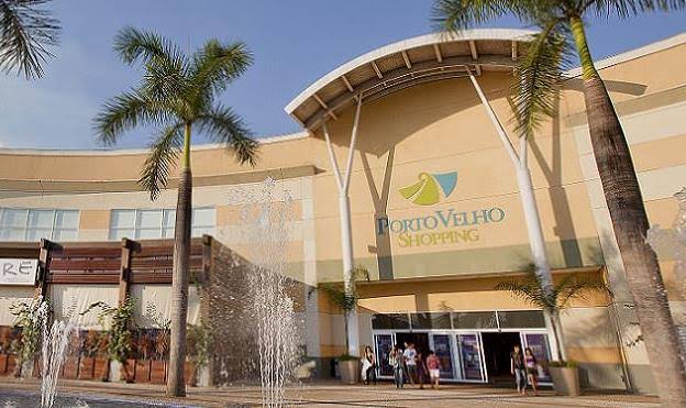 URGENTE: Pintor provoca correria no shopping após tentar atacar mulheres