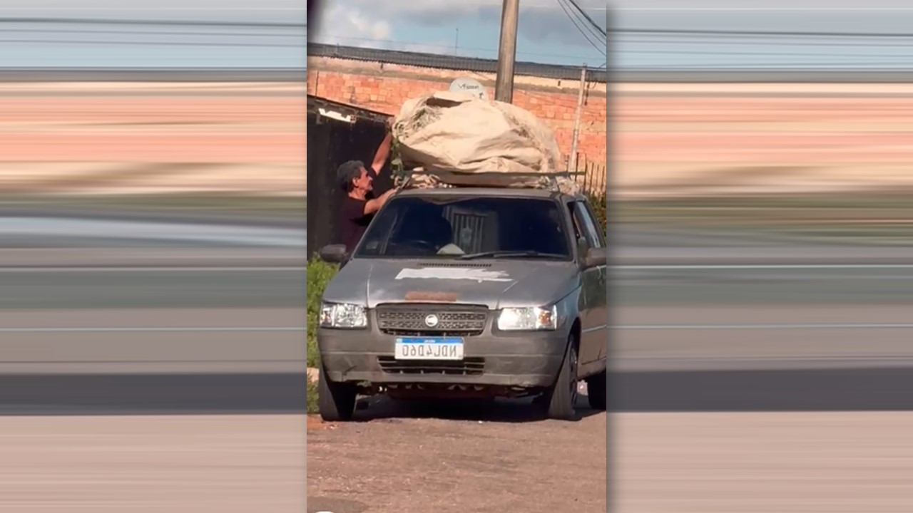 CENAS DA CIDADE: Porto-velhenses são flagrados jogando lixo em terreno baldio em plena tarde