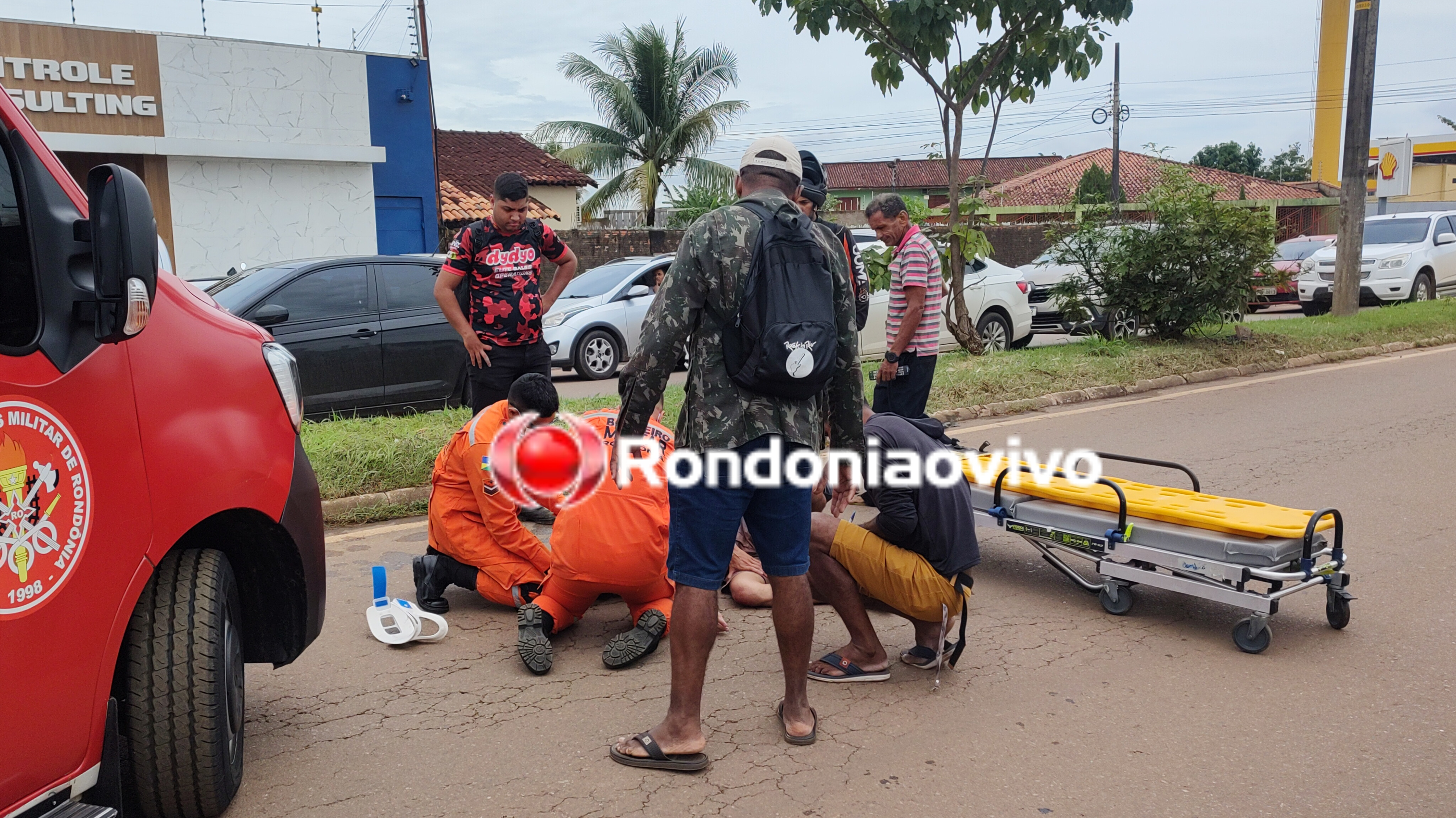 VÍDEO: Batida entre motos deixa homem em estado grave na Rio de Janeiro