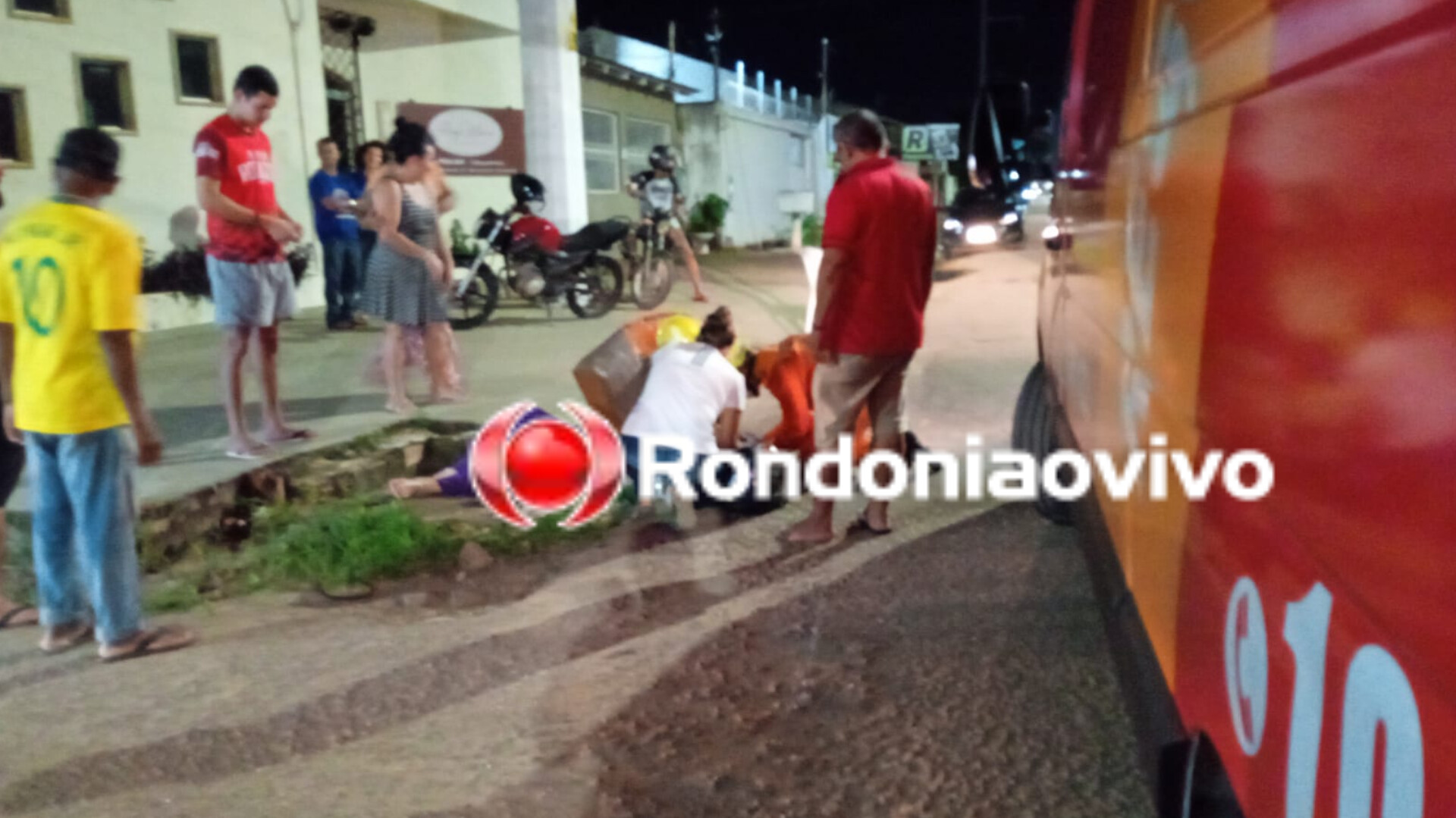 ACUSADO FUGIU: Motorista de Pálio atropela ex-mulher e amigo dela 