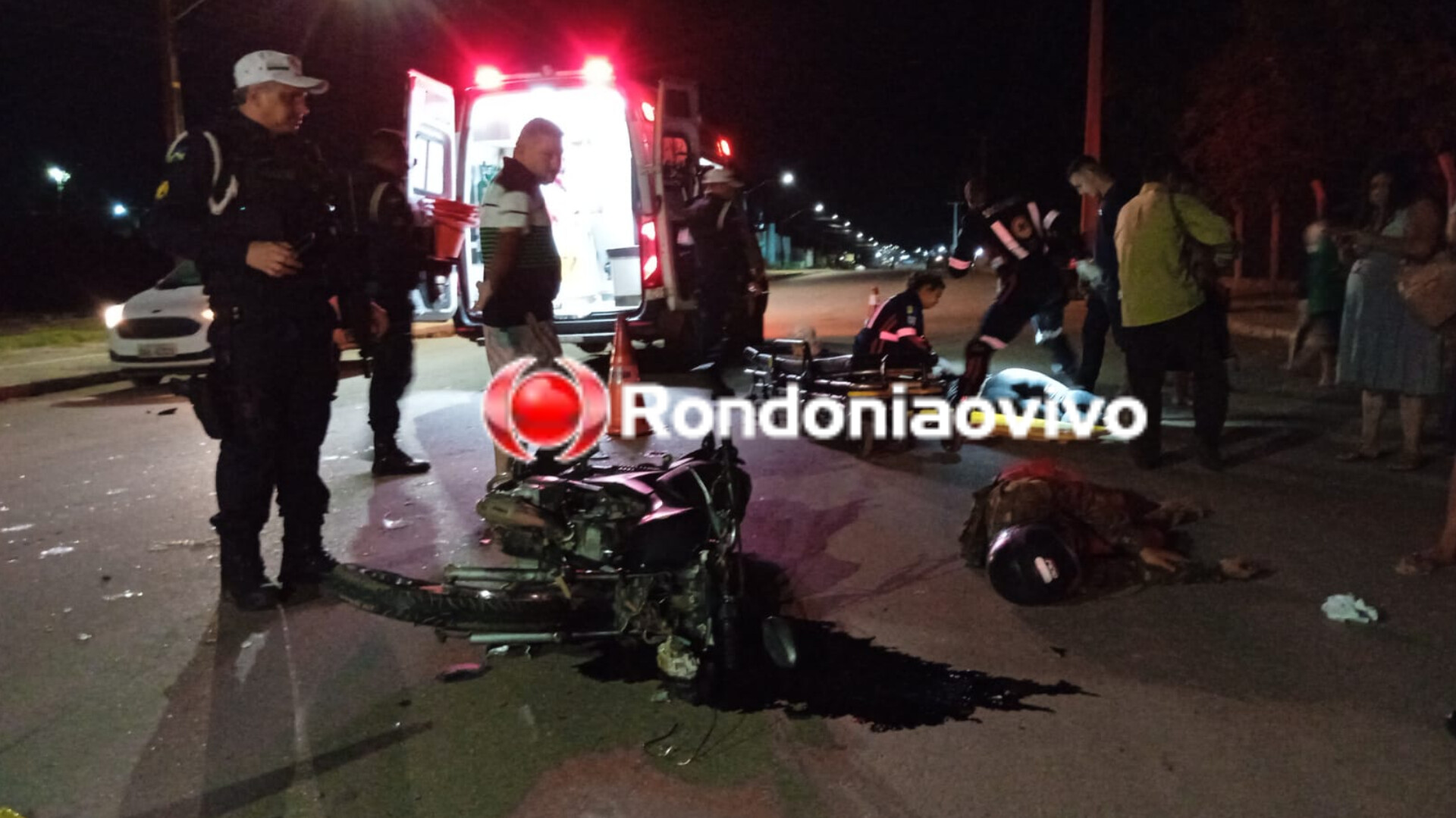 EMBRIAGUEZ: Motorista de carro Pálio tenta fugir após atropelar ocupantes de moto 