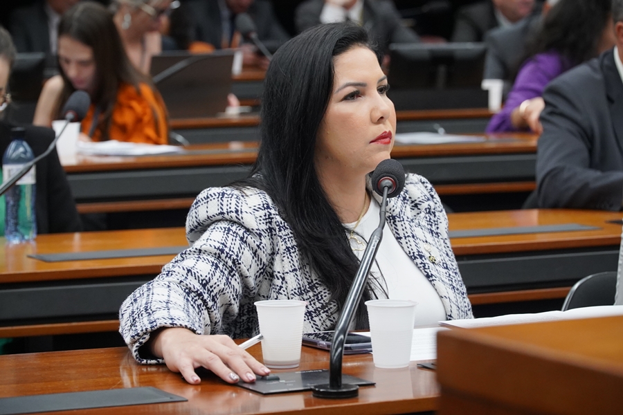 CRISTIANE LOPES: Deputada solicita urgência no restabelecimento do SICAR em RO