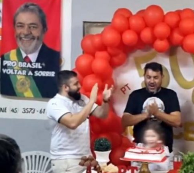 ABSURDO: Bolsonarista invade festa de petista, os dois trocam tiros e morrem