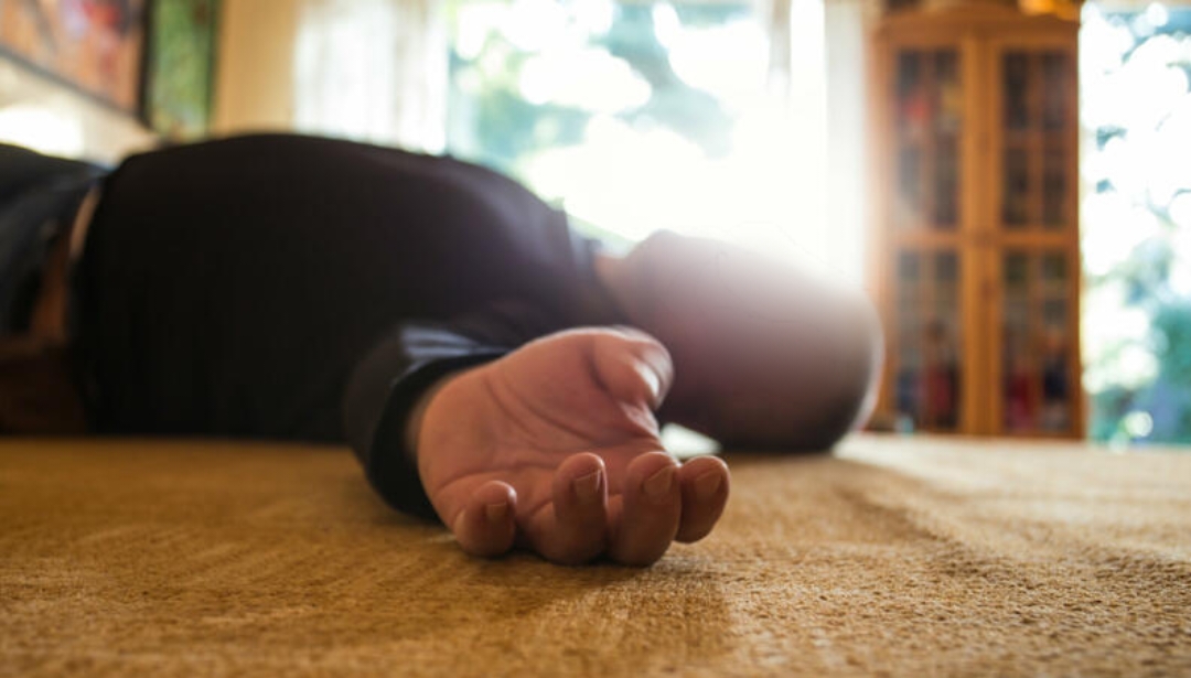 PC INVESTIGA: Homem chega em casa e encontra irmão desacordado vítima de espancamento