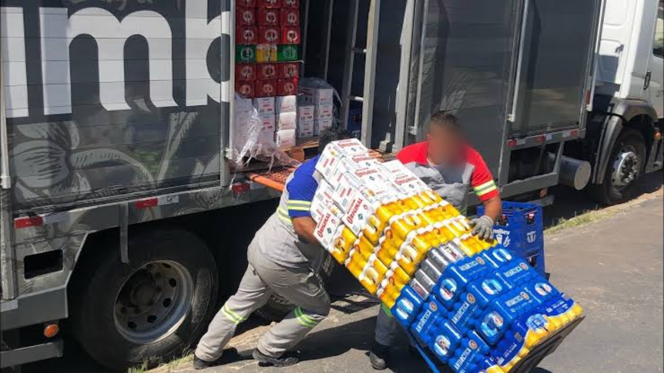 CRIMINALIDADE: Funcionários de caminhão da AmBev são alvos de assalto na zona Sul