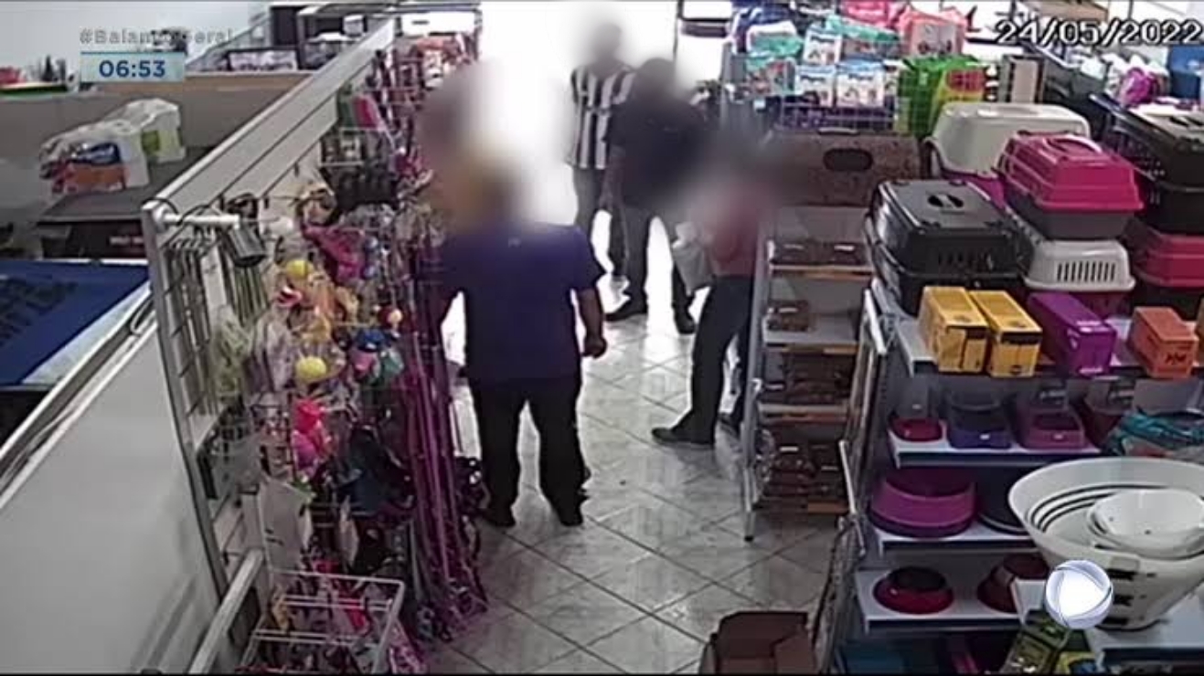TRIO CRIMINOSO: Empresário é amarrado com funcionárias durante roubo de Hilux em pet shop 