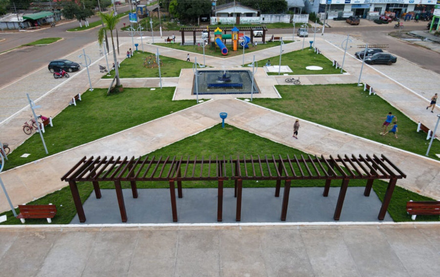 PRONTA: Praça da Bíblia é revitalizada em São Miguel do Guaporé