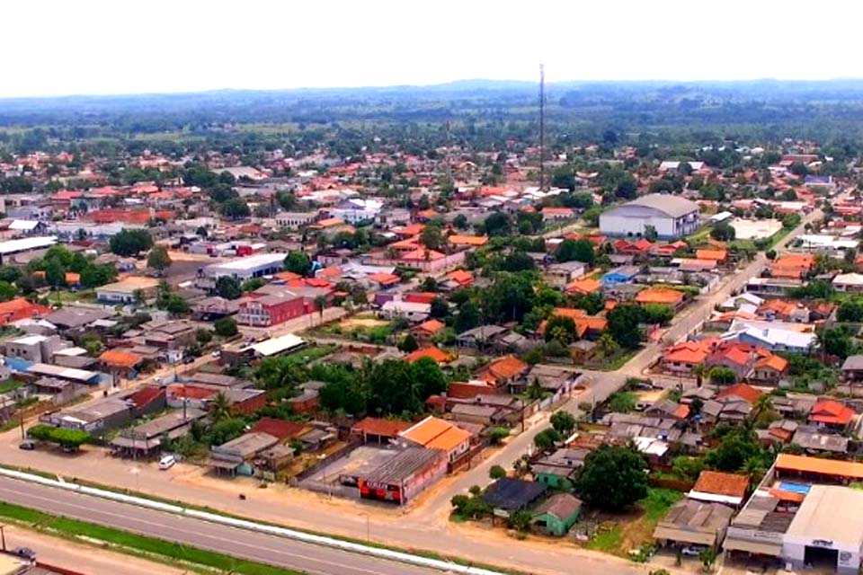 FORAM FURTADOS: Ex-prefeito e ex-secretário são condenados por usarem carro oficial