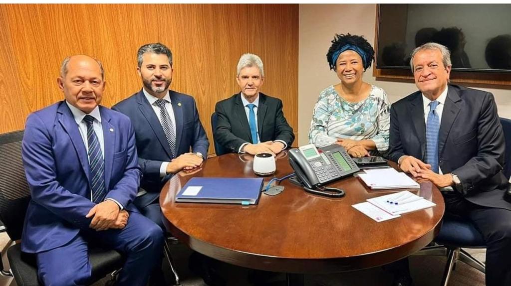 INVERTIDA: Marcos Rogério anuncia Jaime Bagatolli ao Senado e abandona Expedito Júnior