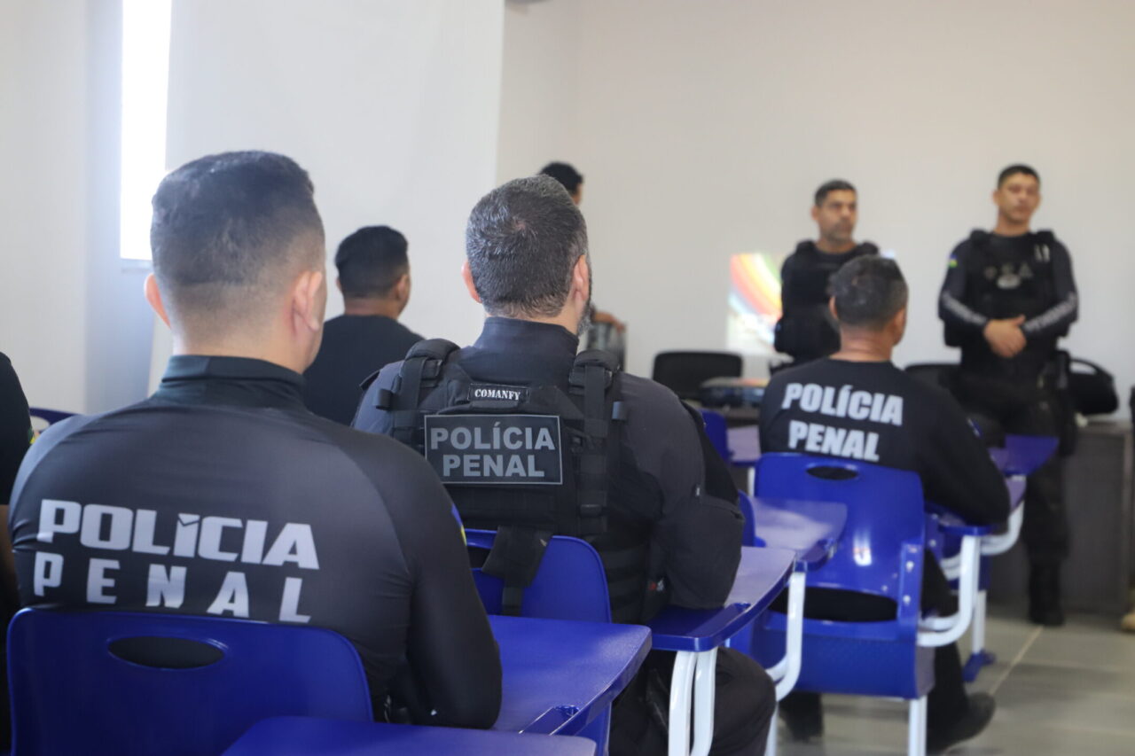 CAPACITAÇÃO: Treinamento evidencia novas técnicas de segurança para policiais penais