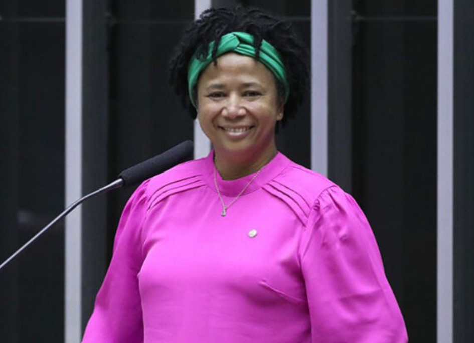 SÍLVIA CRISTINA: Deputada realiza ação em Cabixi voltada ao atendimento da população