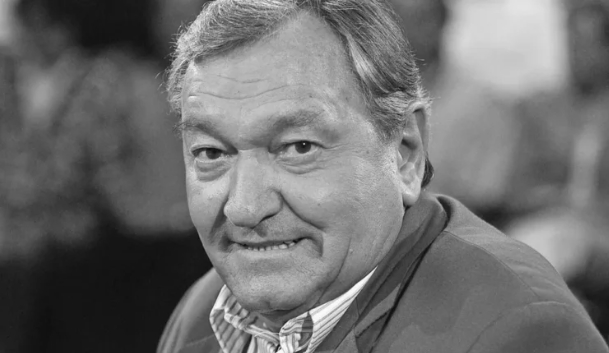 ÍCONE: Morre especilista em estudos sobre contatos de humanos e extraterrestres