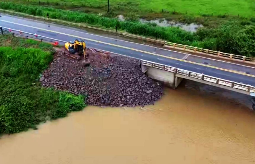 TEMPO RECORDE: Nova 364 recupera cabeceira de ponte entre Cacoal e Pimenta Bueno