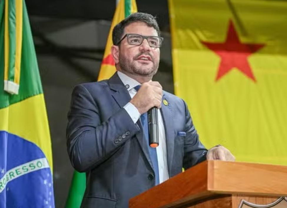 VAI PRA CAMPANHA: Gladson Cameli protocola renúncia ao governo do Acre para disputar o Senado