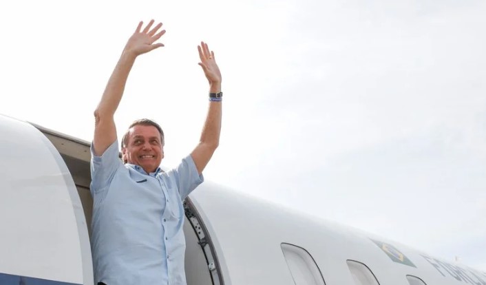 MUITO DINHEIRO: Bolsonaro gastou R$ 21 milhões no cartão corporativo, diz revista