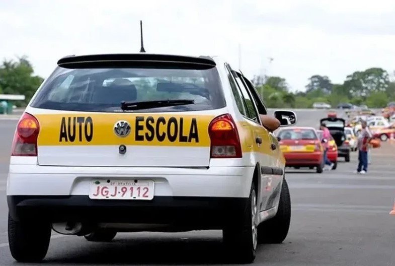 MUDANÇAS: Autoescola pode deixar de ser obrigatória para tirar a CNH