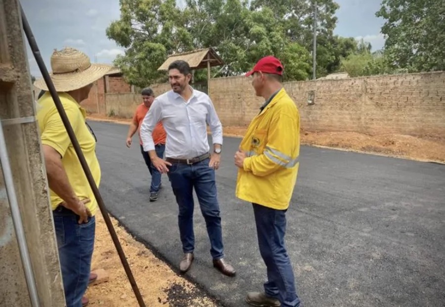 ROSALINA DE CARVALHO: Semob atende pedido de Márcio Pacele e pavimenta bairro da capital