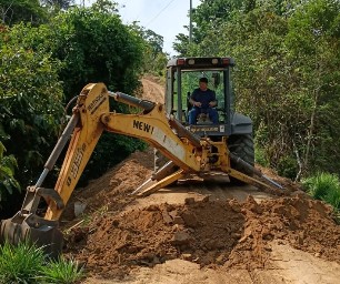 ALAN QUEIROZ: Deputado acompanha melhorias no Ramal Babaçu, em Porto Velho