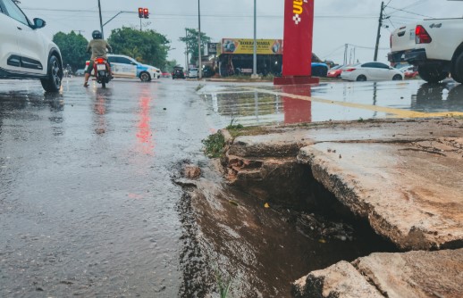 INFRAESTRUTURA: Serviços de drenagem melhoram escoamento da água em pontos críticos de Pvh