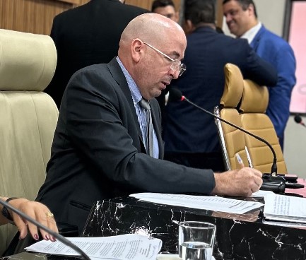 GEDEÃO NEGREIROS: Vereador solicita encascalhamento no Ramal Cuniã