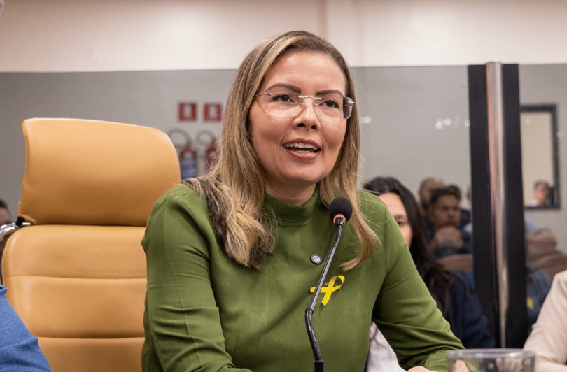 SOFIA ANDRADE: Vereadora exige comissão técnica para diagnosticar população de rua
