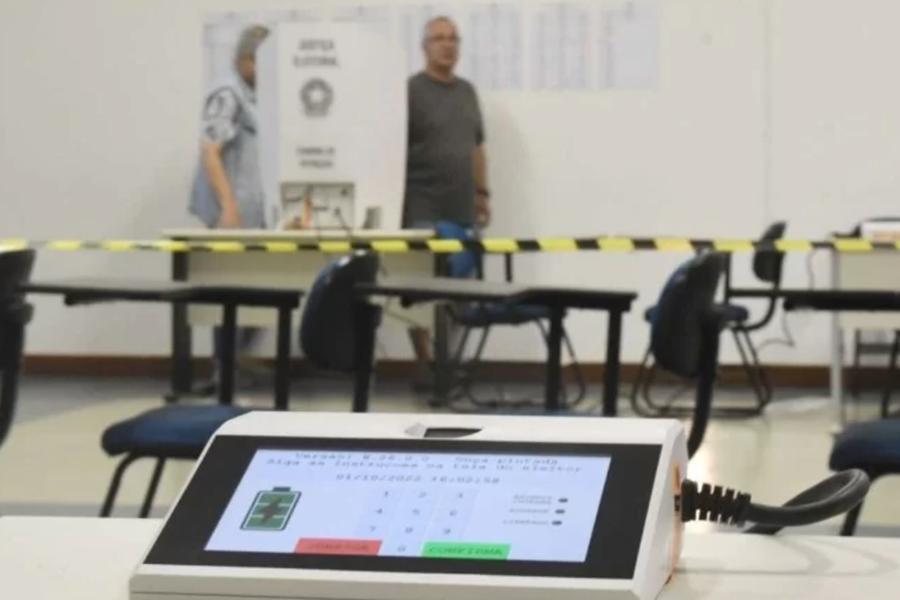 OUTROS:  2.196 urnas já foram substituídas neste domingo, informa TSE