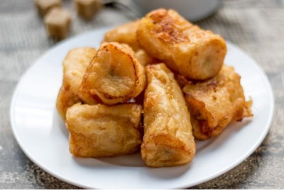 NUNCA VÍ IGUAL: Esse é o segredo da banana frita dos restaurantes