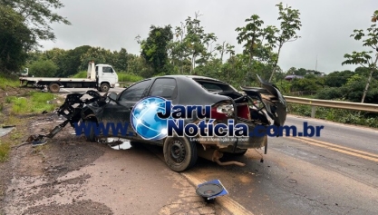 FORTE BATIDA: Gravíssimo acidente é registrado na Curva do km 433 na BR 364, em Jaru (RO)