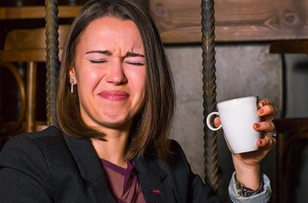 VAI TE SURPREENDER: O que a psicologia revela sobre quem toma café sem açúcar?