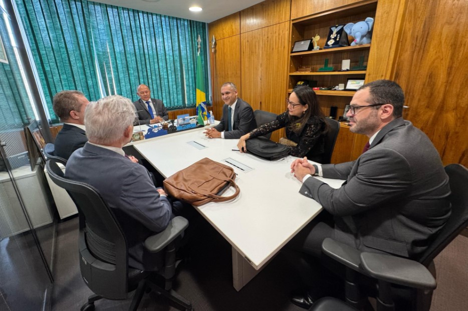 CHRISÓSTOMO: Deputado reforça parceria com MPRO em defesa da população