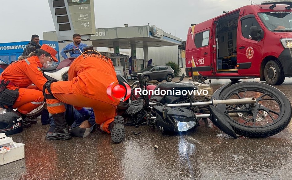 VÍDEO: Homem sofre grave acidente envolvendo motos e caminhão
