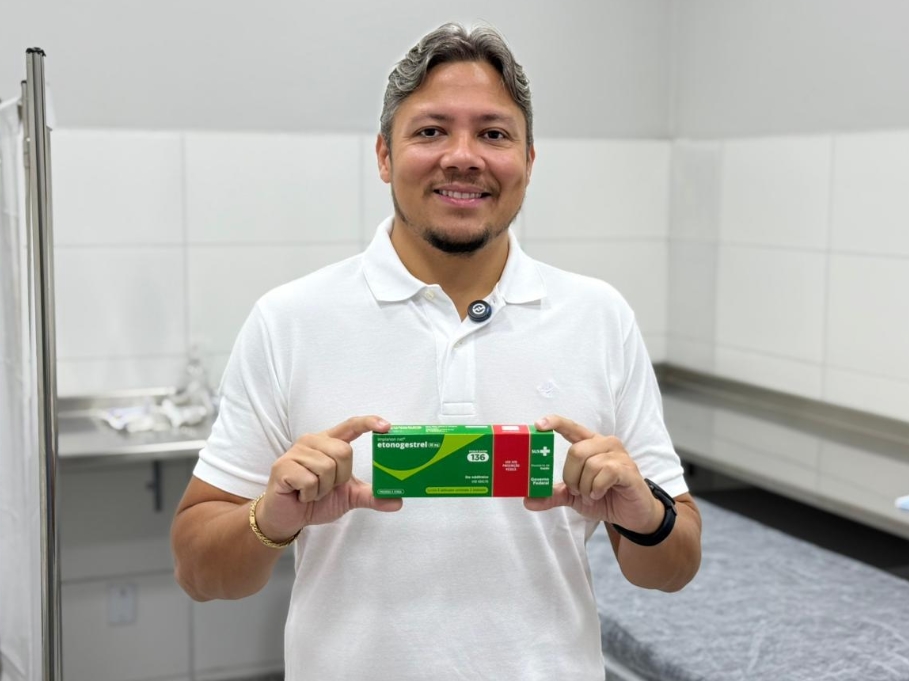 ZÉ PAROCA: Vereador participa da divulgação de programa para distribuição gratuita do Implanon