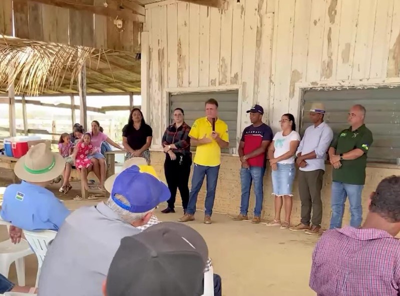 LUIZINHO GOEBEL: Comunidade de Rio Branco recebe caminhão-pipa fruto de emenda do deputado