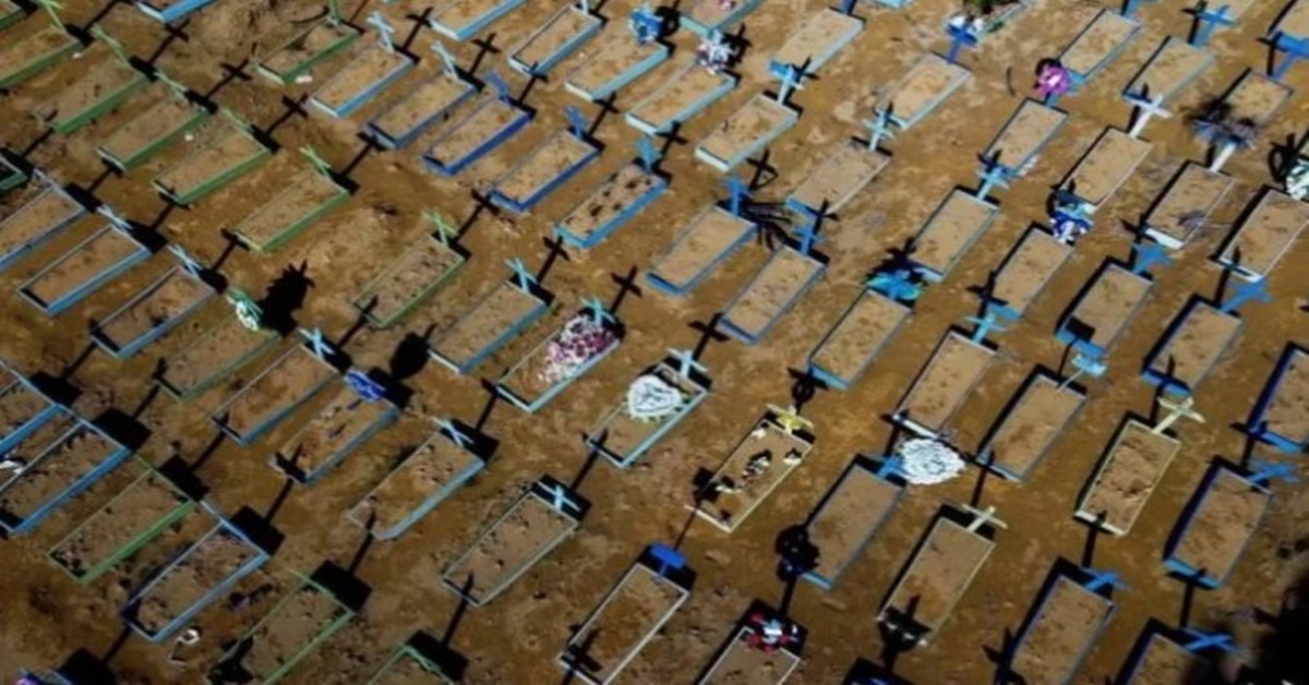 PANDEMIA: Corpos enterrados em covas coletivas em Manaus serão exumados