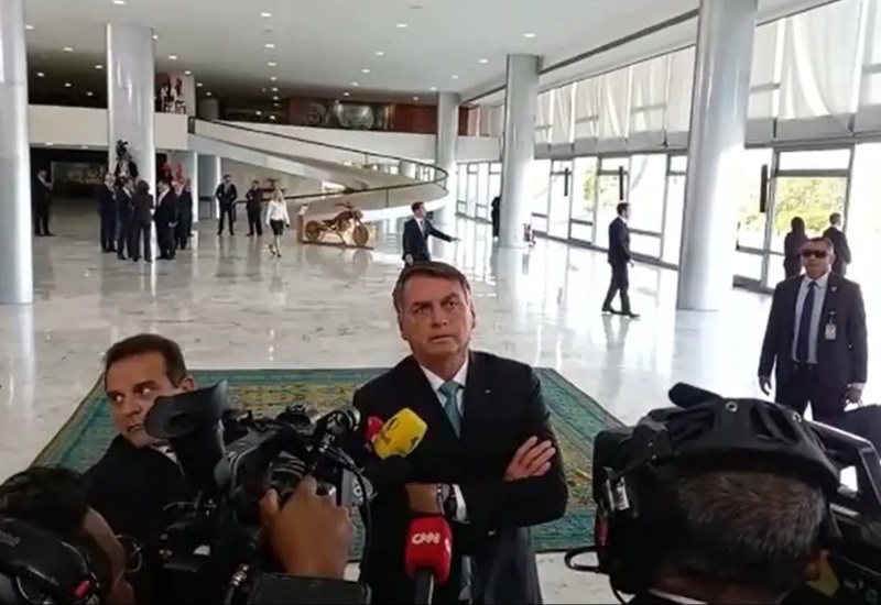 OPINIÃO: Bolsonaro sobre assassinato: 'O que tenho a ver com esse episódio? Nada'