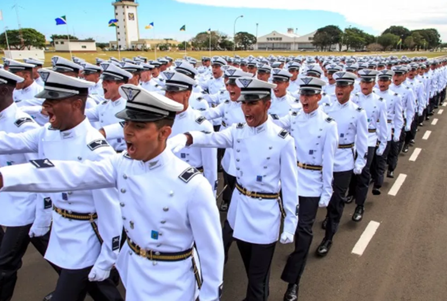 VÁRIAS ÁREAS:  Comando da Aeronáutica anuncia processo seletivo com 526 vagas