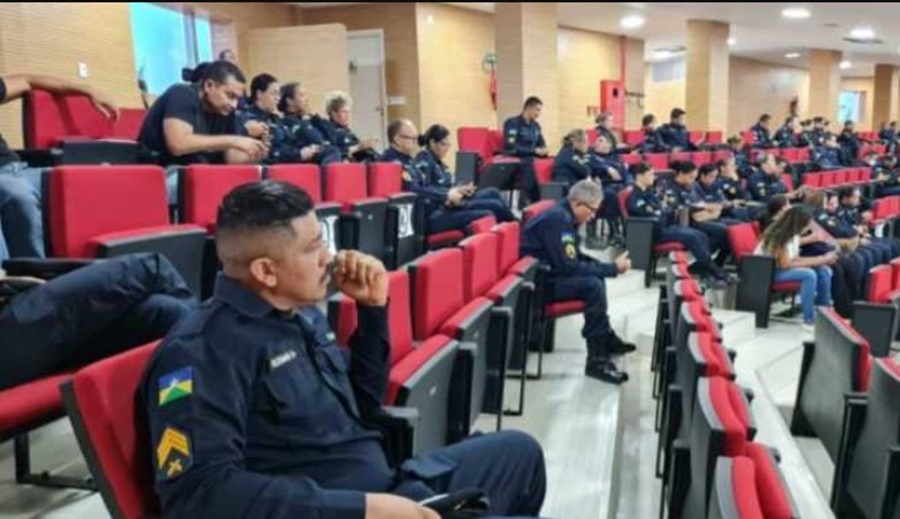 PROTEÇÃO SOCIAL: PM’s e BM’s femininas lotam plenária da ALE/RO na capital
