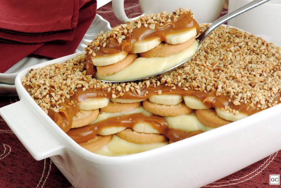 SOBREMESA: Receita de pavê de banana com doce de leite