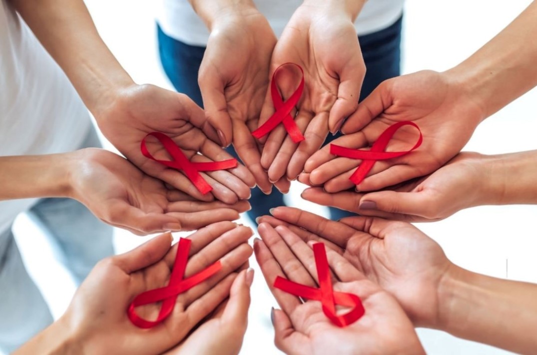 AIDS: Milhões ainda enfrentam o vírus e o preconceito