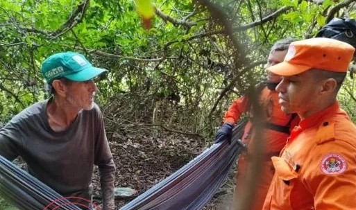 BOMBEIROS LOCALIZARAM: Homem com problemas psicológicos é resgatado após 14 dias na mata
