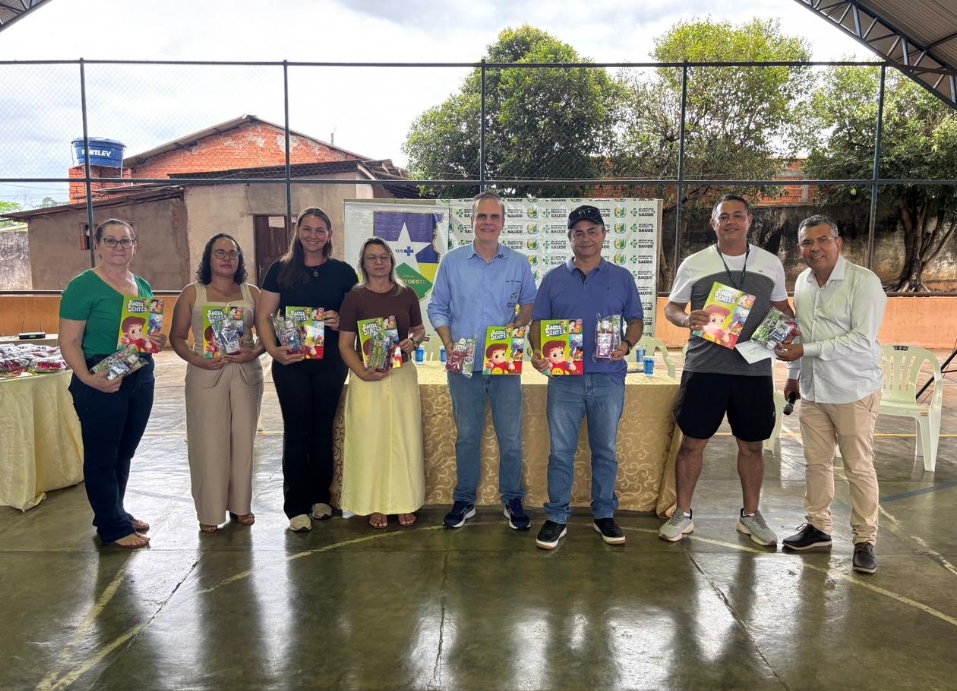 ALAN QUEIROZ: Deputado entrega R$ 400 mil em kits odontológicos para alunos da rede municipal