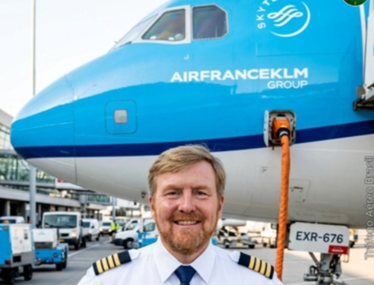 MAGESTADE NO COMANDO: Rei da Holanda transportou passageiros da KLM secretamente durante anos