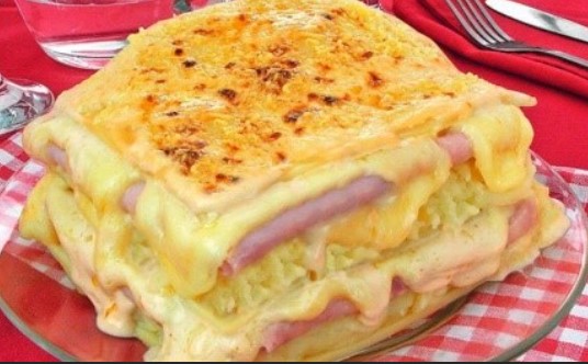 BEM RAPIDINHO: Lasanha de batata com molho branco jamais vista