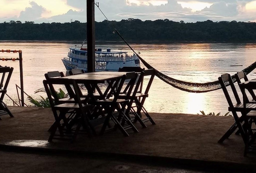 PASSEIO NO MADEIRA: Restaurante Pitbull leva tradicionalidade a bordo
