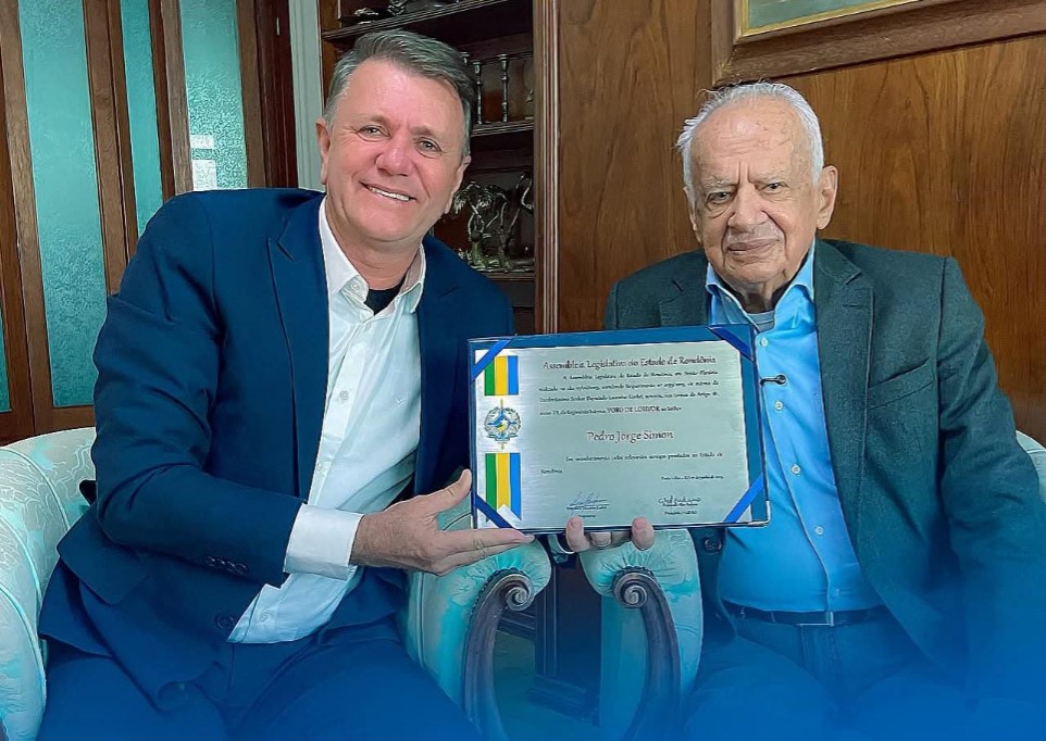 LUIZINHO GOEBEL: Deputado presta homenagem a Pedro Simon durante sessão da CCJ em Vilhena