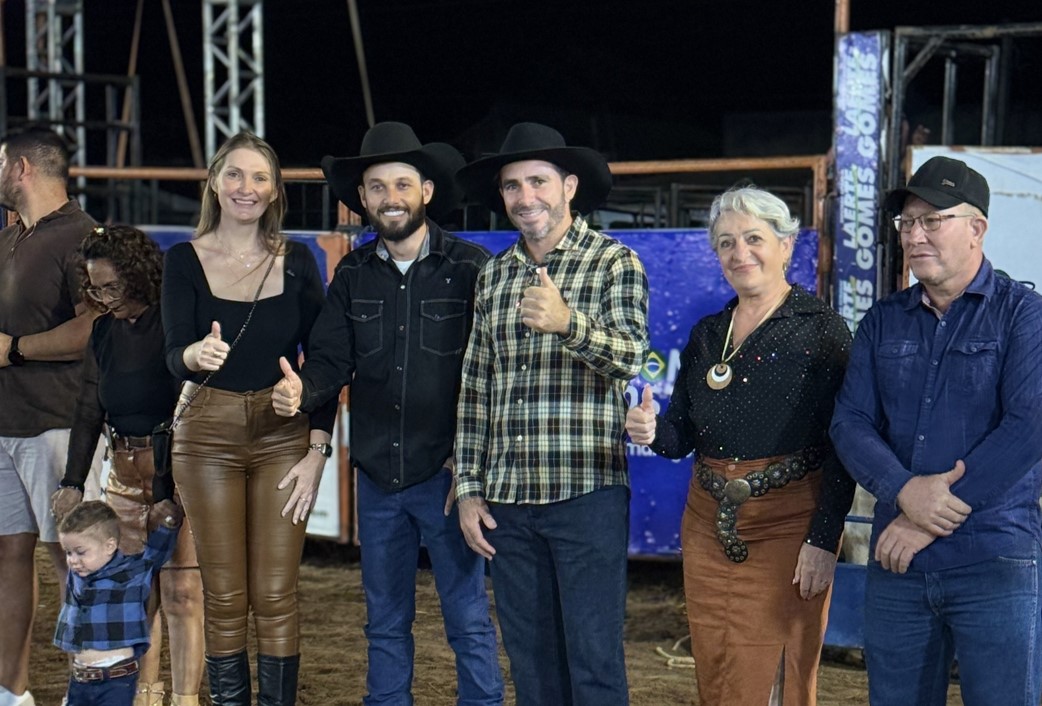 LEBRINHA: Saúde de Costa Marques recebe veículo 0km entregue por deputada