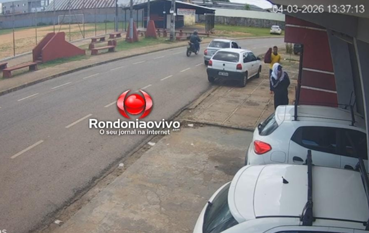 VÍDEO DO ASSALTO: Criminosos roubam Gol, escondem veículo e capotam carro de apoio