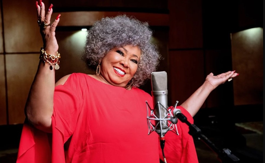 CANTORA: Alcione é homenageada com nome de medalha à cultura do samba