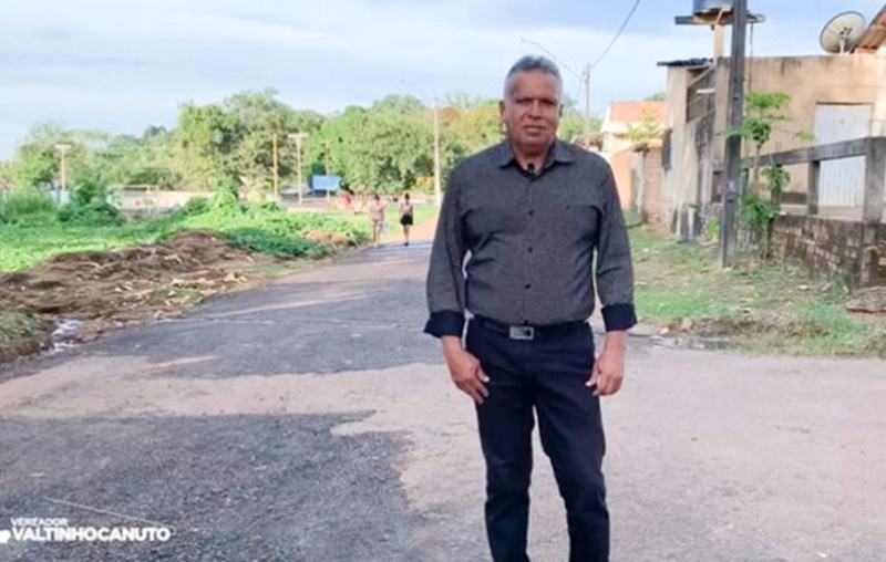 SERVIÇOS: Semob realiza Tapa Buracos no Bairro Triângulo a pedido de Valtinho Canuto